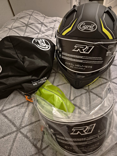Motorradhelm neu 2 - neu,